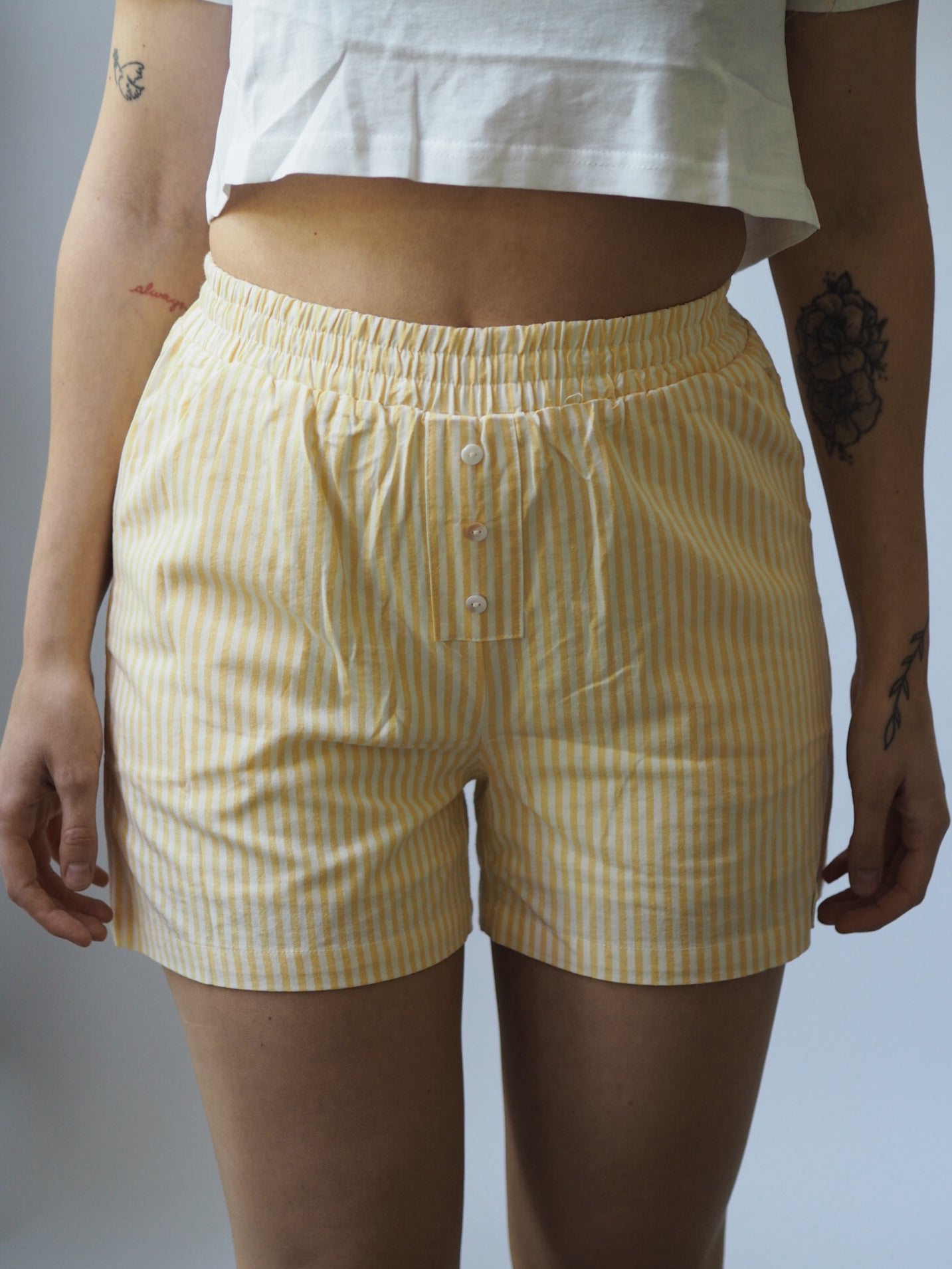 GESTREIFTE SHORTS | SCANDI