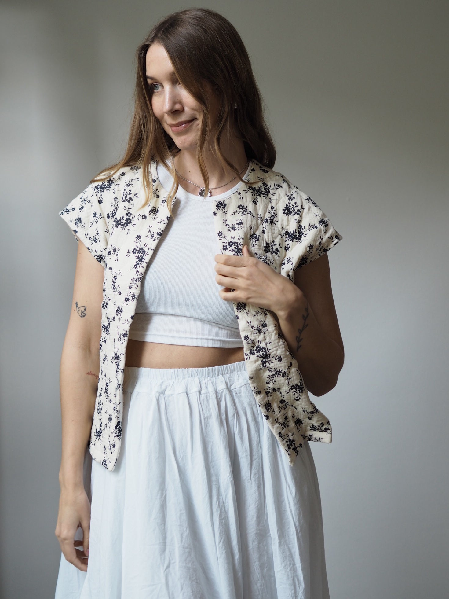 GESTEPPTE MUSSELIN WESTE