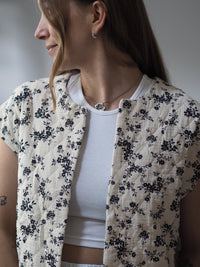 GESTEPPTE MUSSELIN WESTE