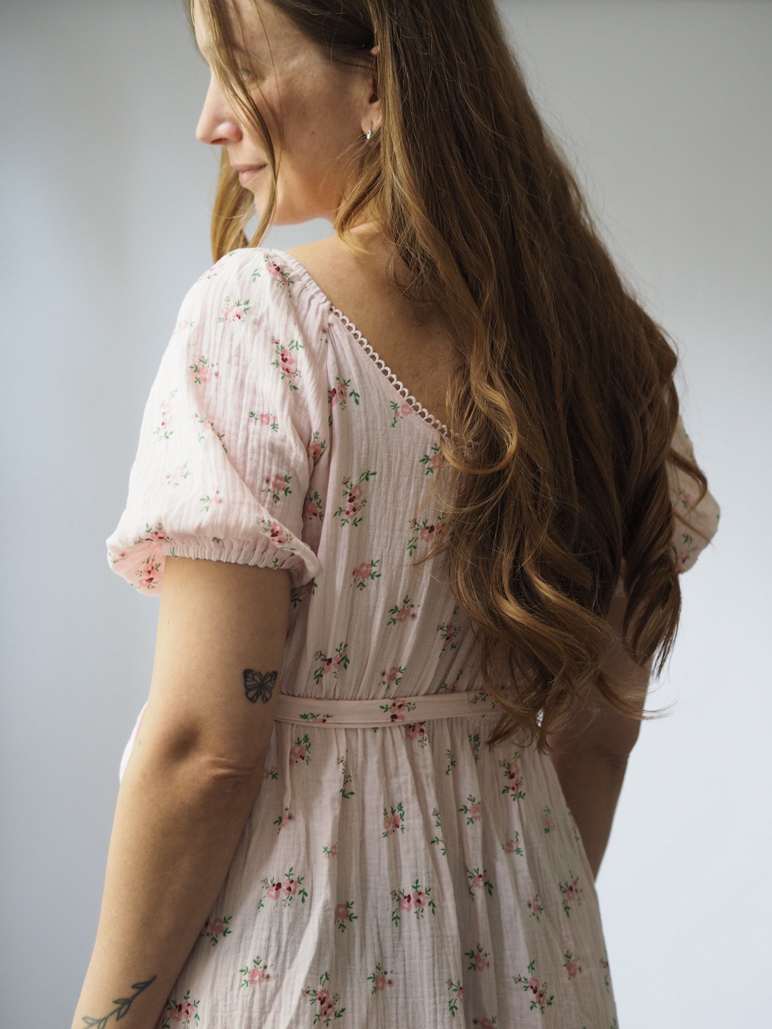 MUSSELIN WICKELKLEID | ROSES