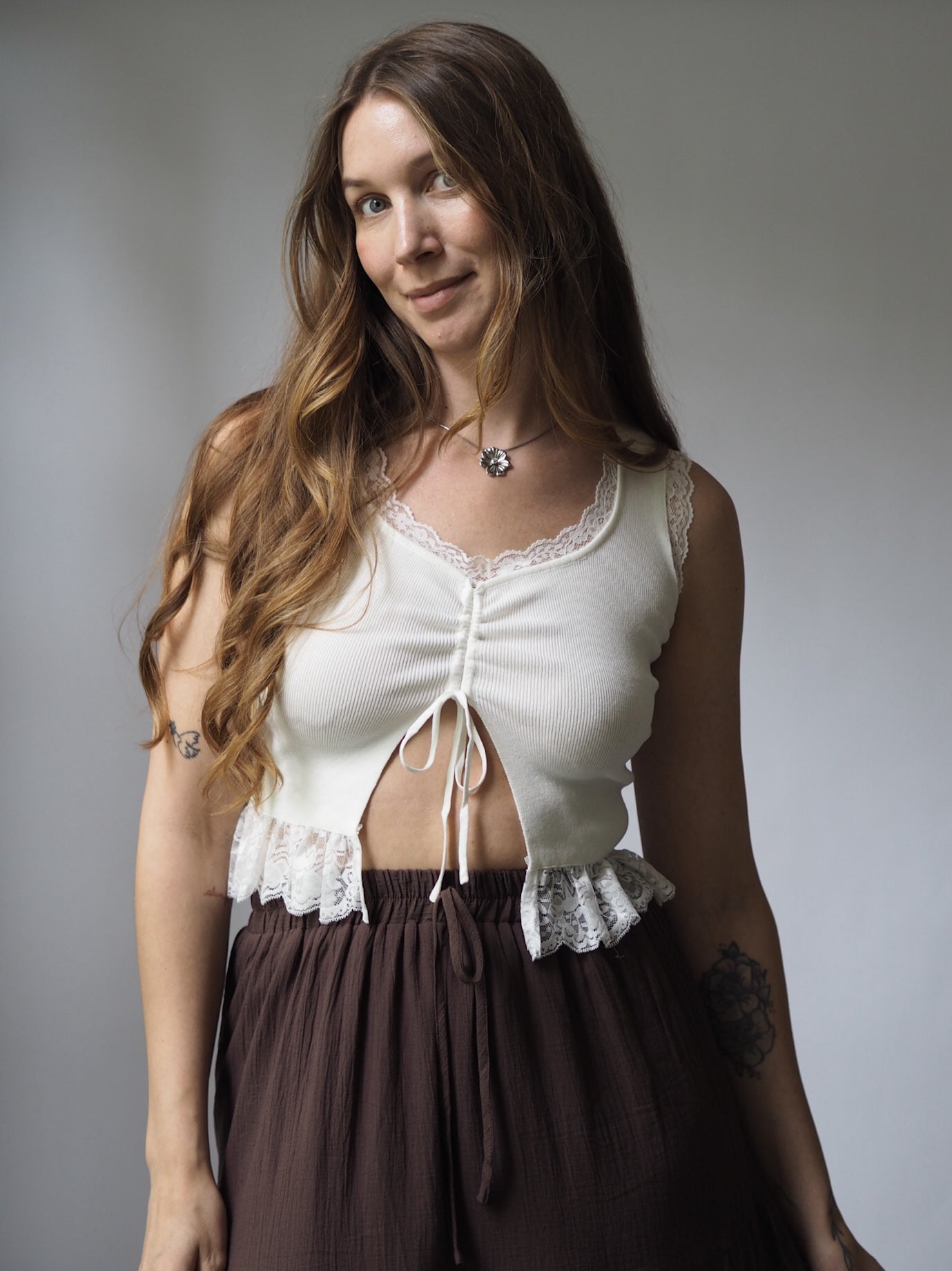 SOMMER TOP MIT RÜSCHEN