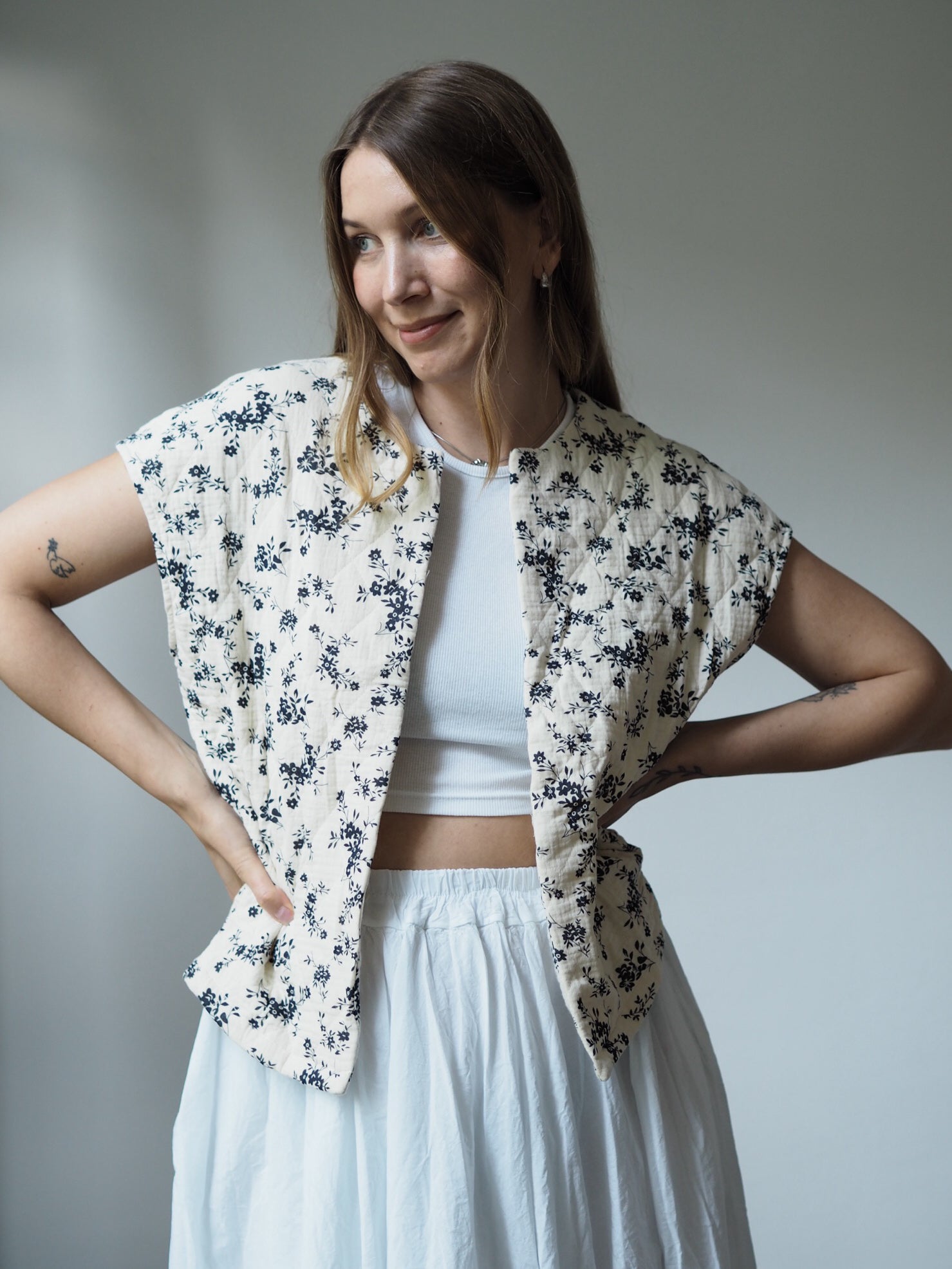 GESTEPPTE MUSSELIN WESTE