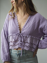 MUSSELIN-BLUSE MIT SPITZENBORTE | SOPHIA