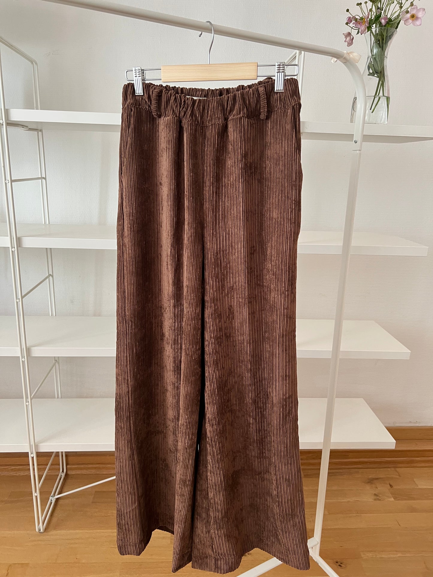 AUTUMN WIDE-LEG CORD PANTS