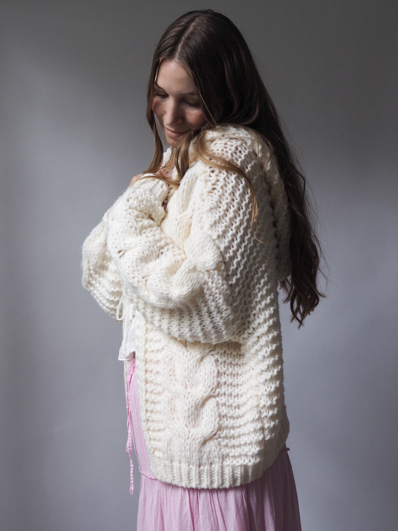 PREMIUM CHUNKY KNIT CARDIGAN