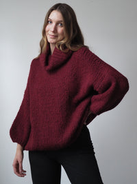 OVERSIZE STRICKPULLOVER MIT DICKEM ROLLKRAGEN