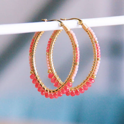 Oval facettierte Miyuki-Creolen – kirschrot