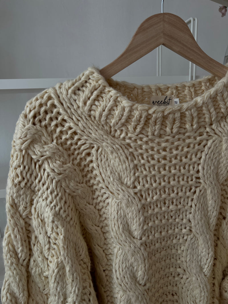 LIMITED HANDMADE COZY KNIT SWEATER