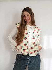 Strawberry Bloom Weste