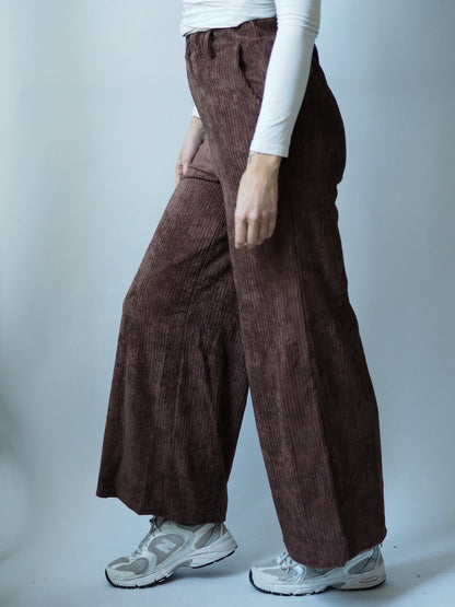 AUTUMN WIDE-LEG CORD PANTS