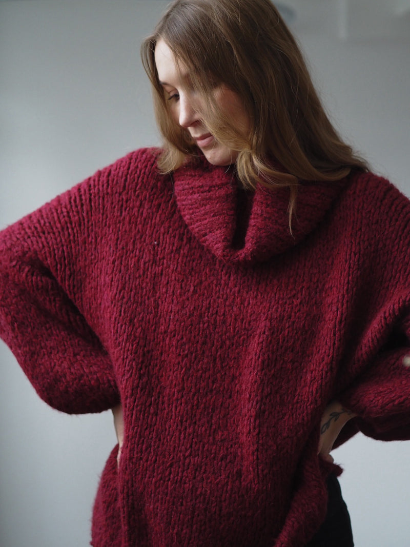 OVERSIZE STRICKPULLOVER MIT DICKEM ROLLKRAGEN