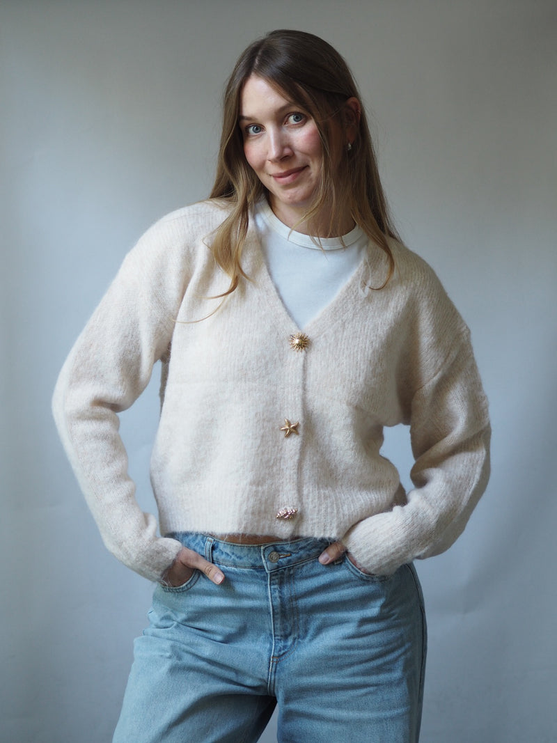 GOLDEN HUG CARDIGAN