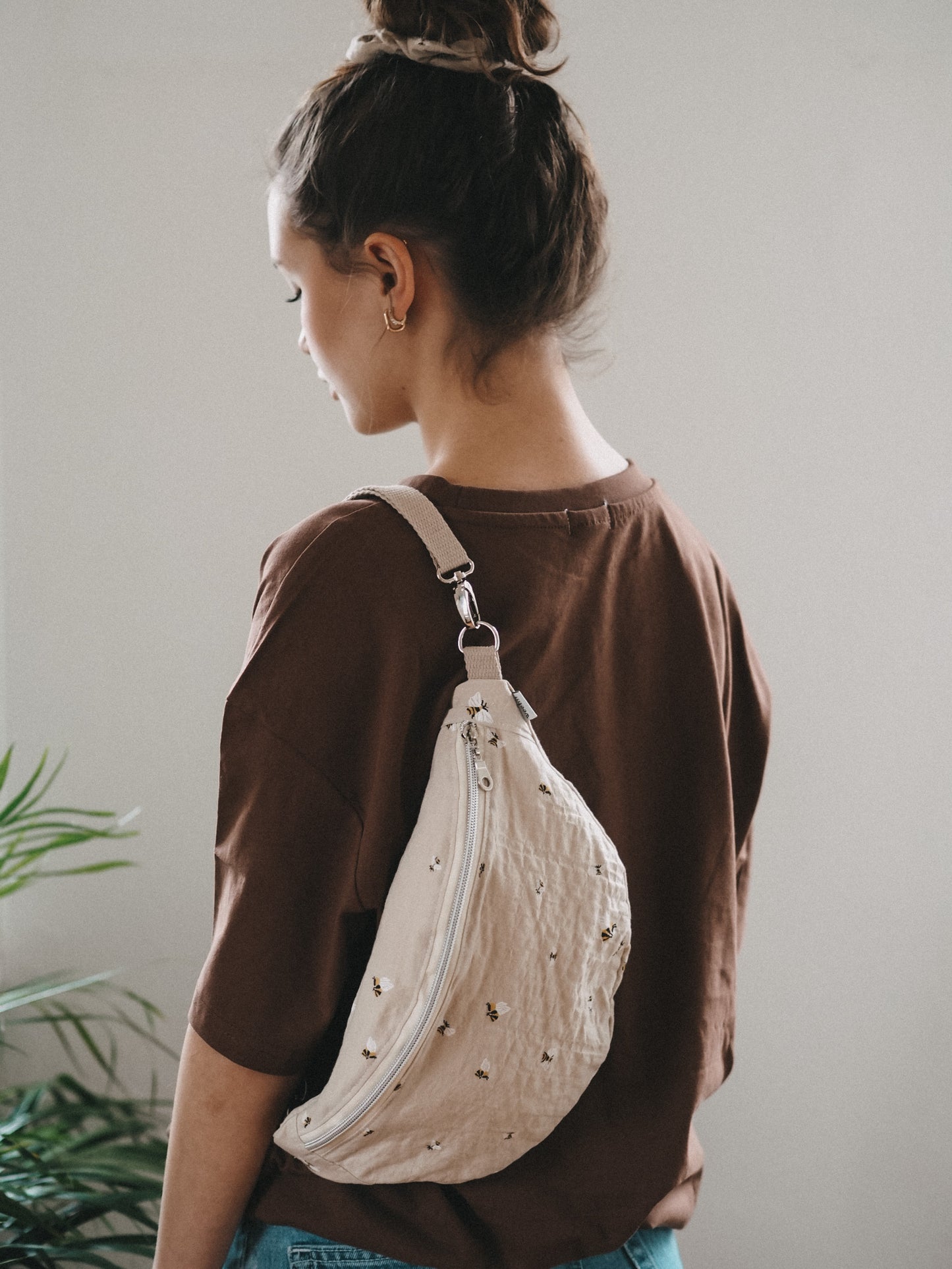 BUMBAG | SEERSUCKER BEES