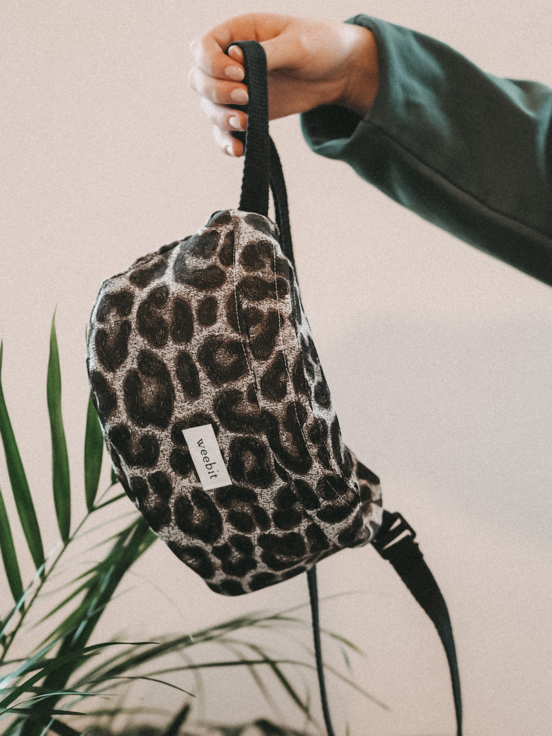 BUMBAG | LEO