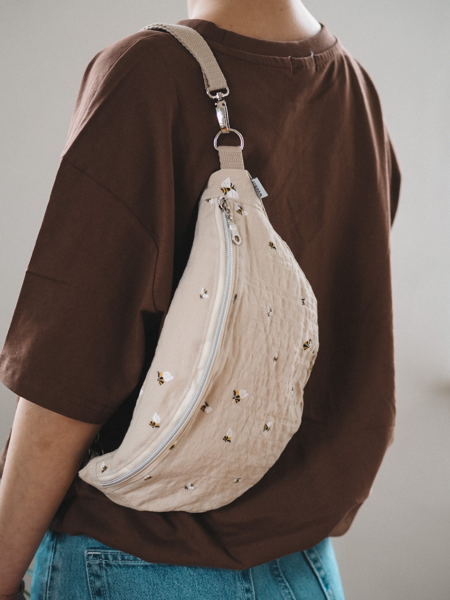 BUMBAG | SEERSUCKER BEES